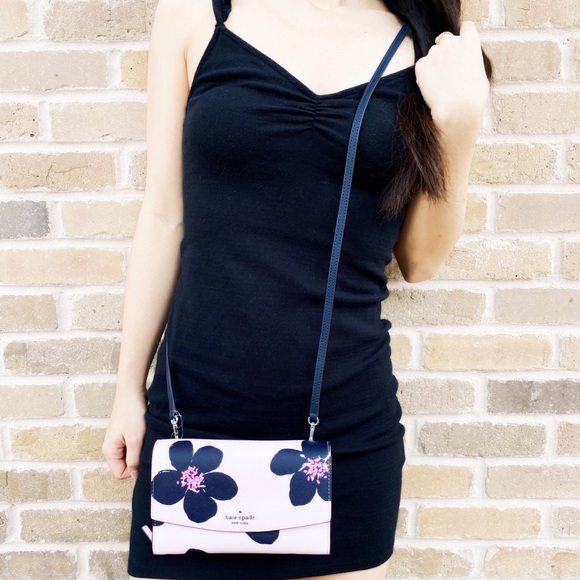 NWT Kate Spade Phone Crossbody🌸 - Picture 9 of 10